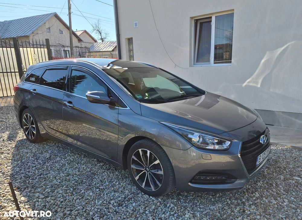 Hyundai i40 Kombi 1.7 CRDi DCT Premium - 1