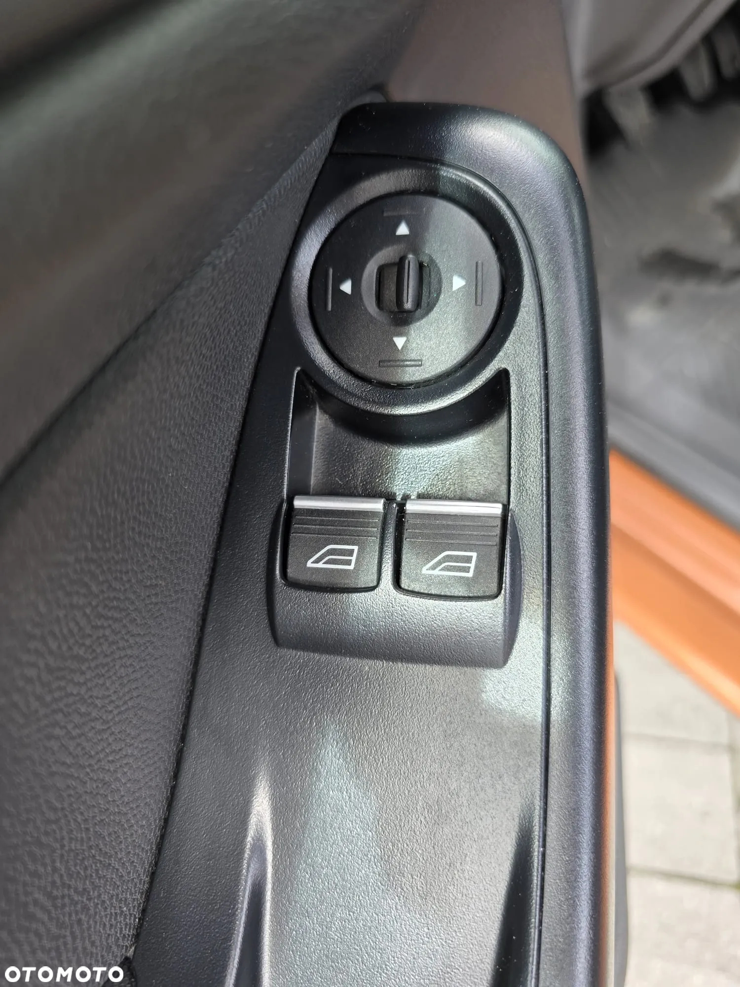 Ford Fiesta 1.0 EcoBoost Titanium - 9