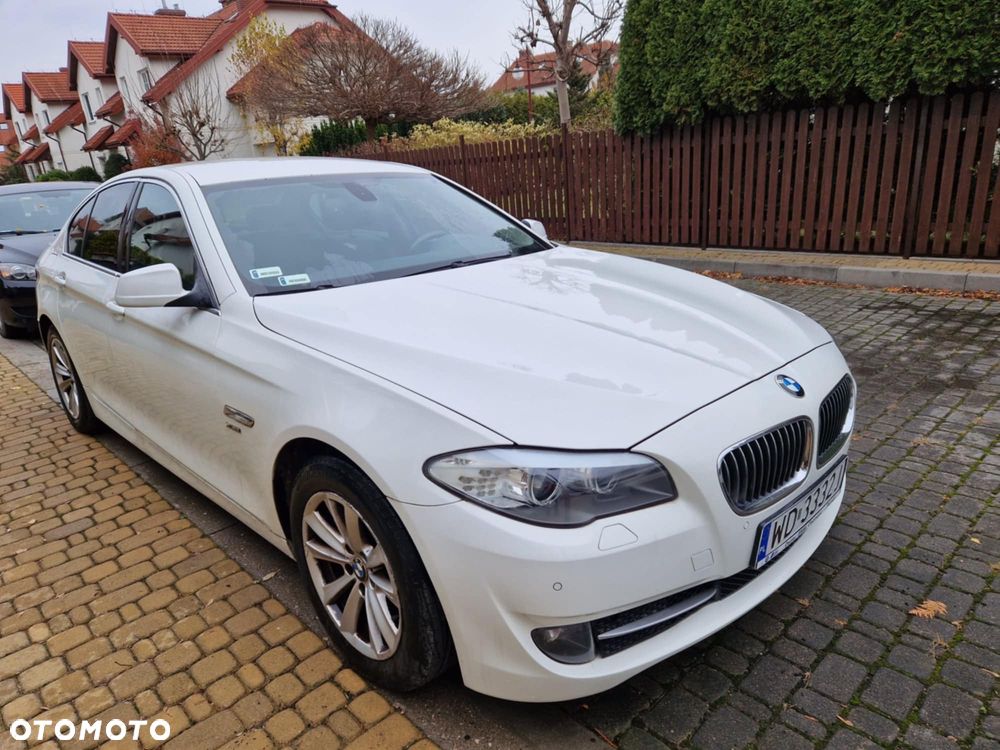 BMW Seria 5 525d xDrive - 3