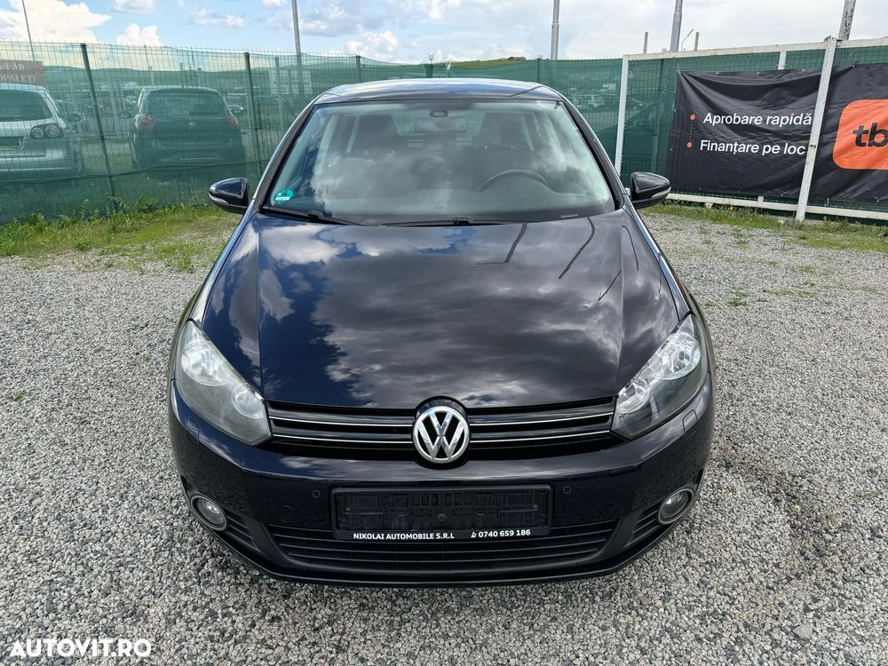 Volkswagen Golf - 8