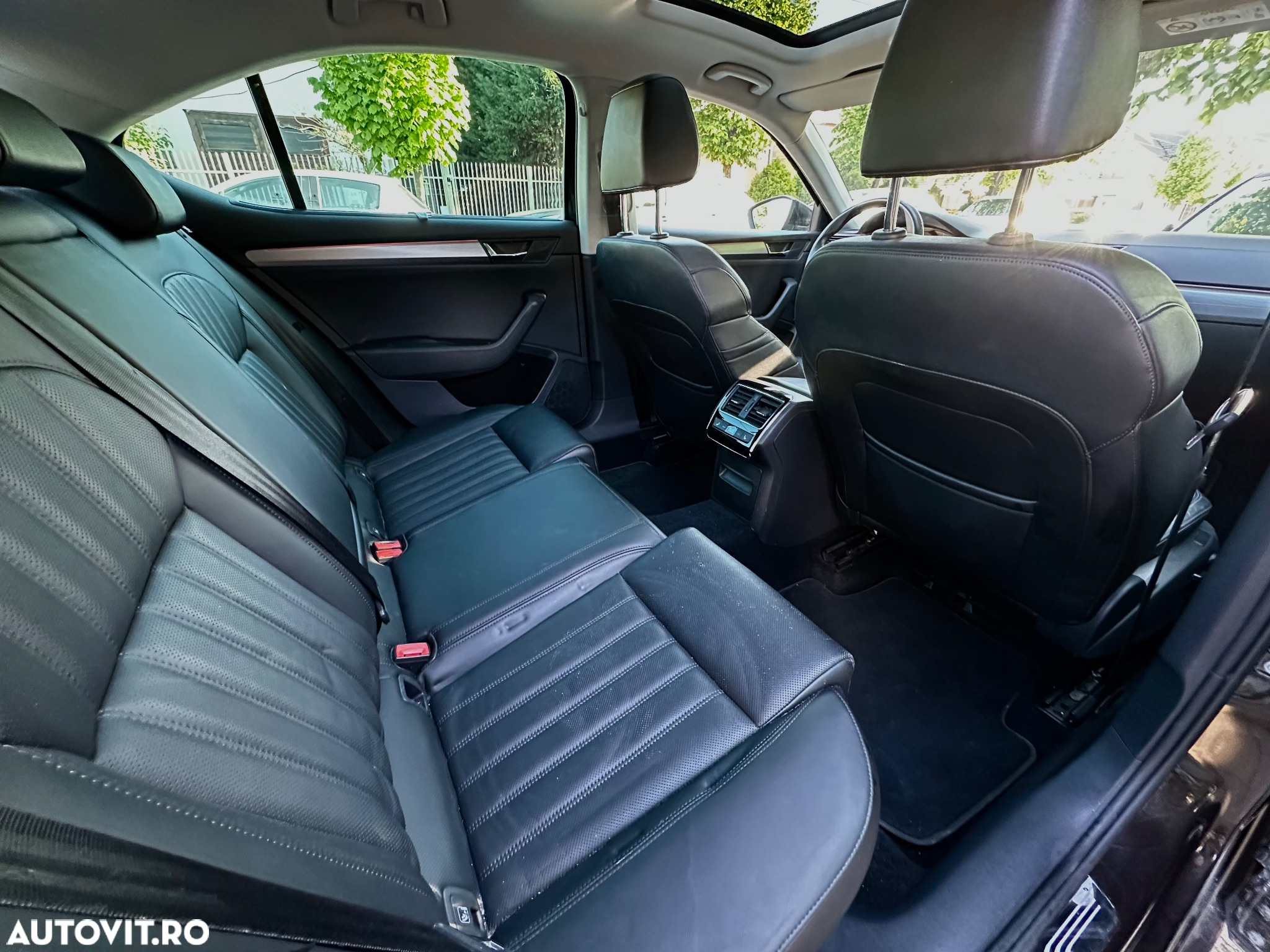 Skoda Superb 2.0 TDI DSG 4X4 Ambition - 12