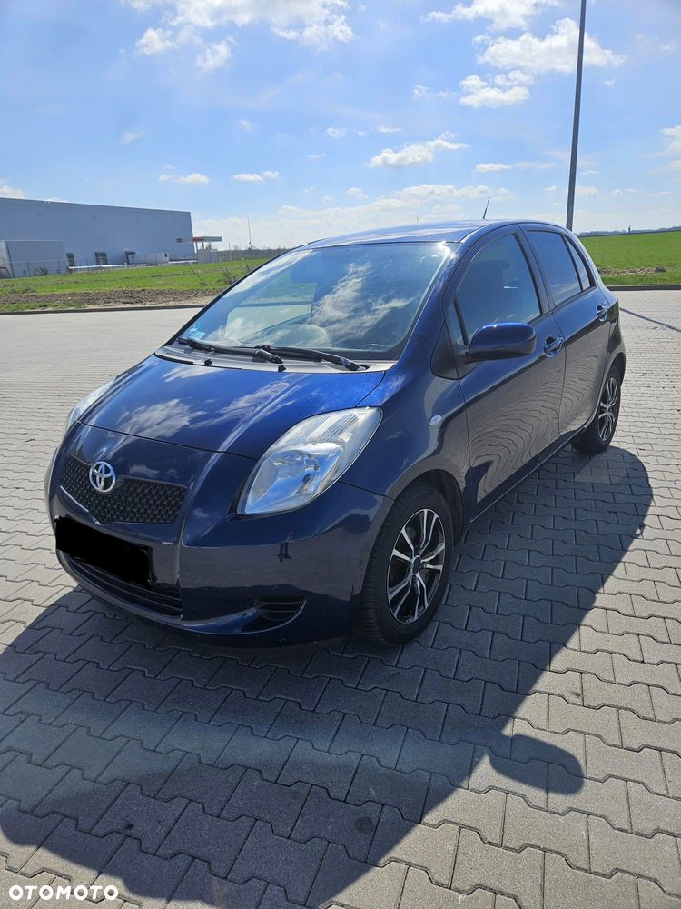 Toyota Yaris - 1