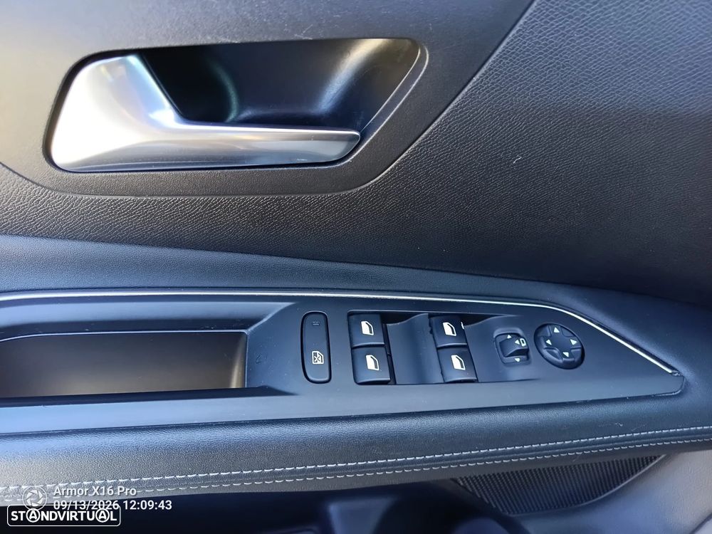 Peugeot 3008 1.2 PureTech Allure Pack EAT8 - 20