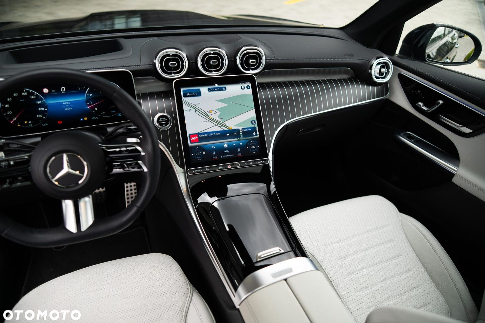 Mercedes-Benz GLC - 25