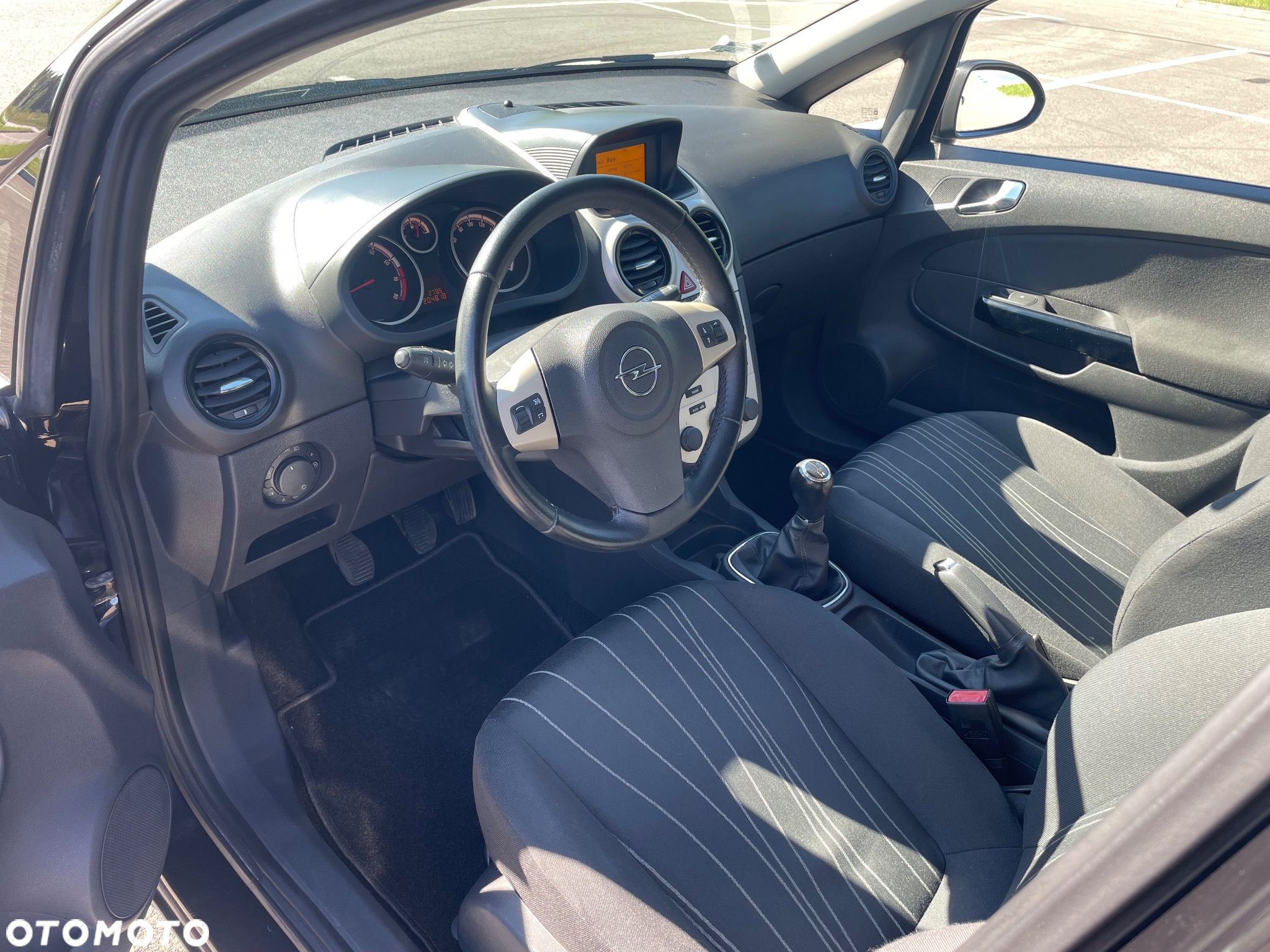 Opel Corsa 1.4 16V Cosmo - 10