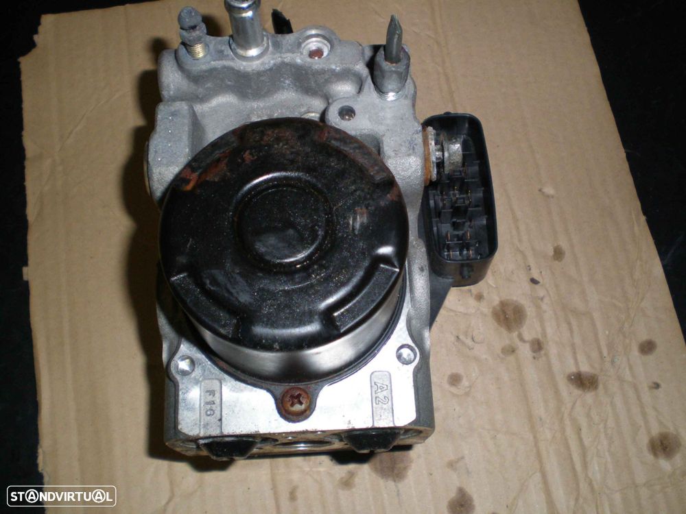 Abs 133800 5500 44540 53020 LEXUS IS200 - 2