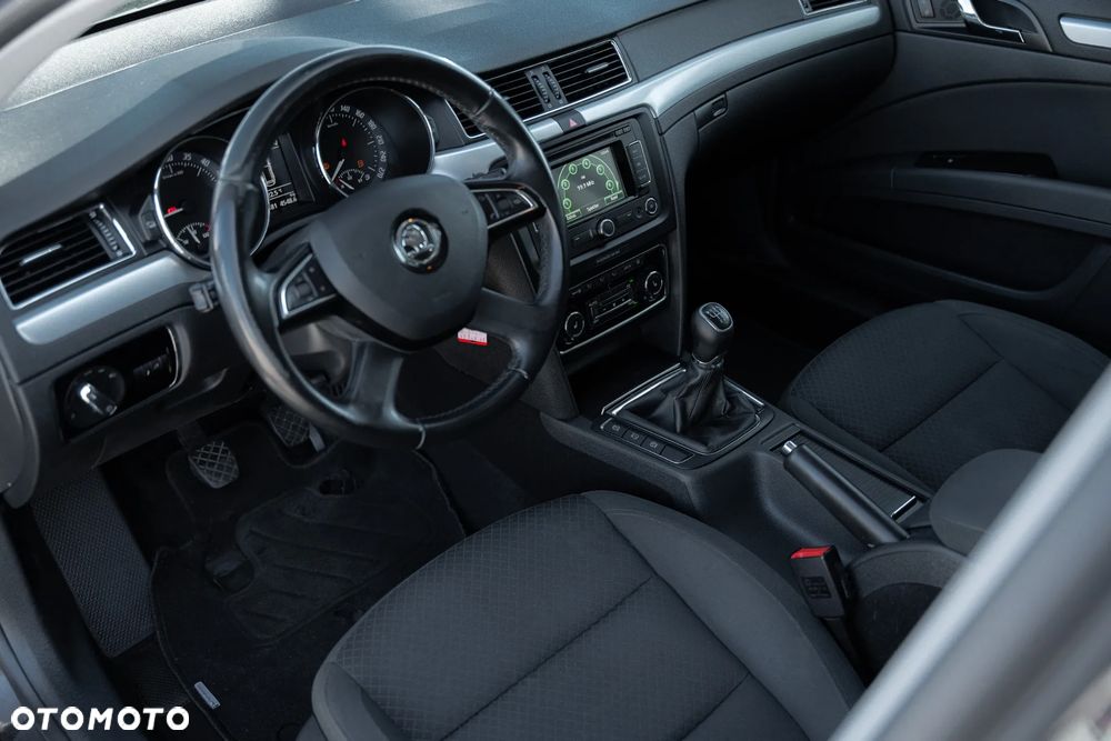 Skoda Superb 2.0 TDI Elegance - 11