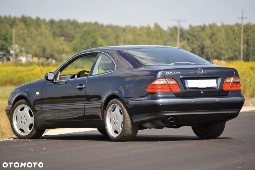 Mercedes-Benz CLK - 9