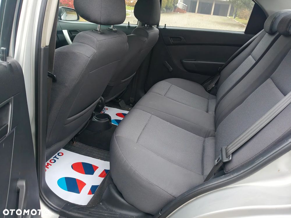 Chevrolet Aveo 1.2 16V Base (swo,klm) - 11