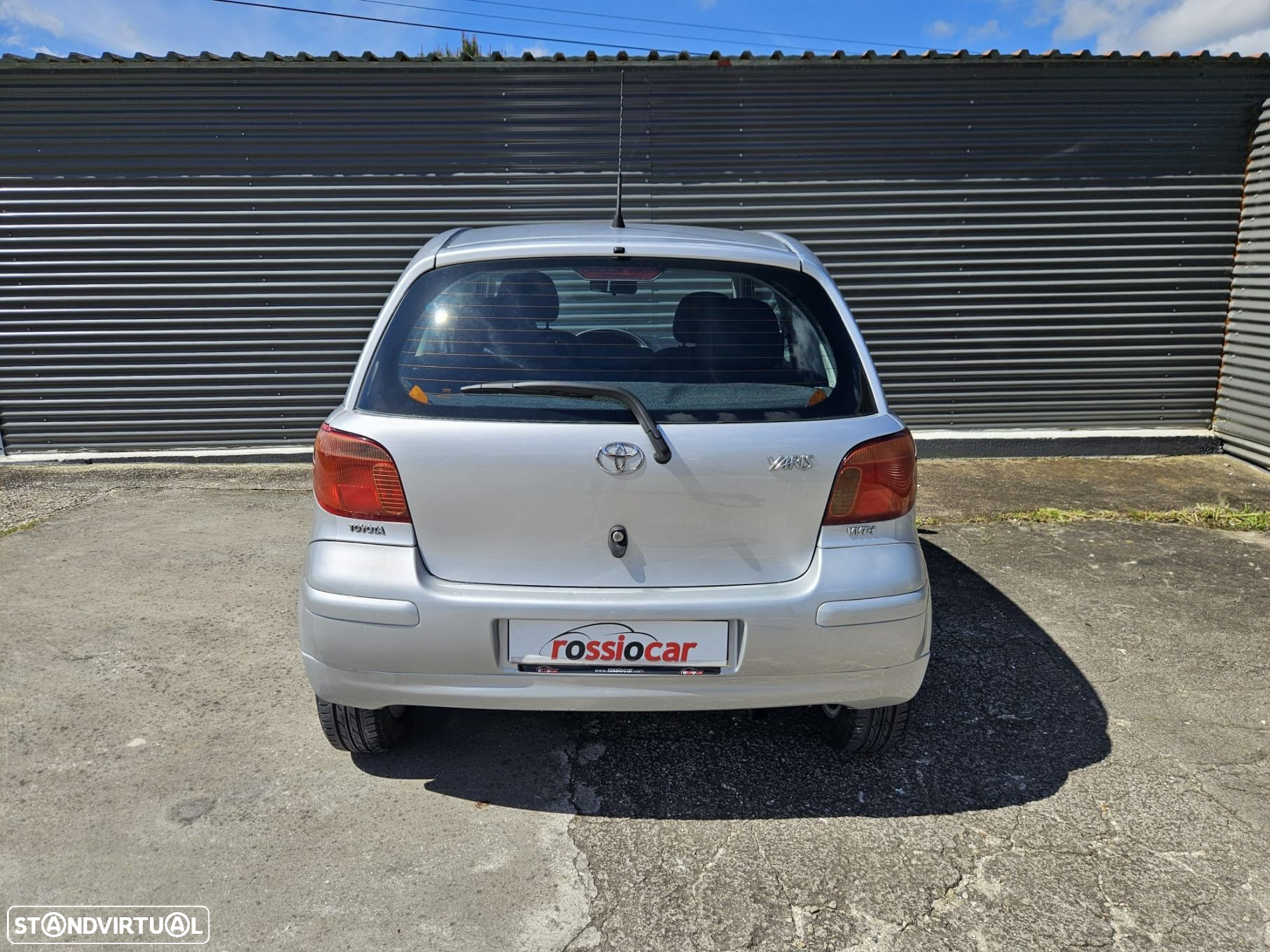 Toyota Yaris 1.0 MMT Final Edition - 9