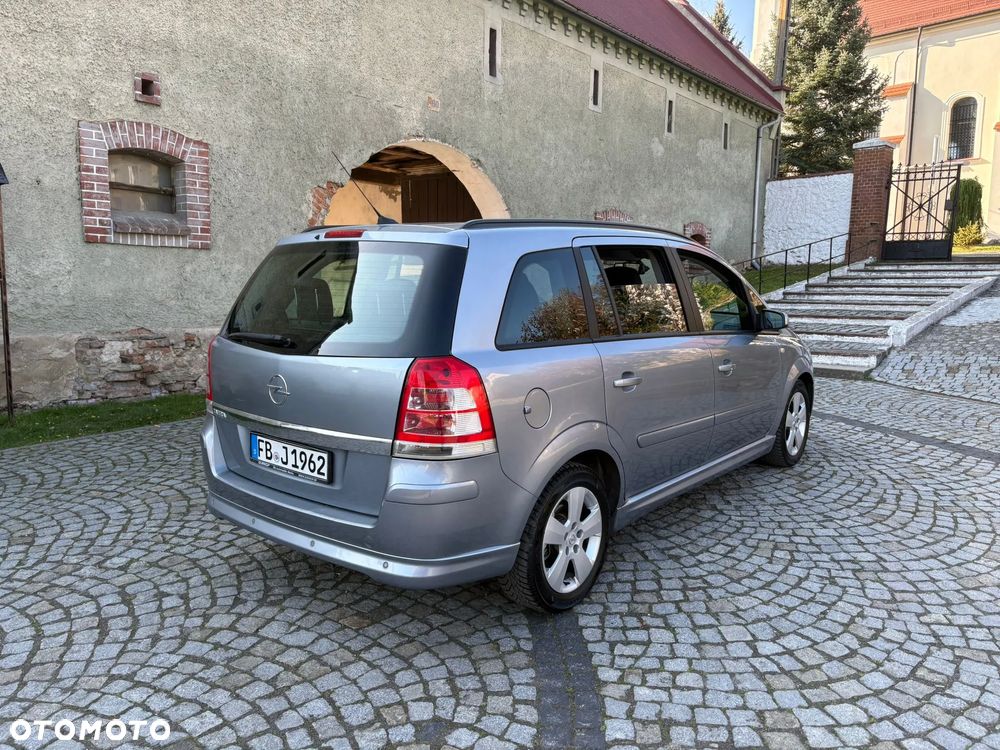 Opel Zafira 1.8 Easytronic Family Plus - 8