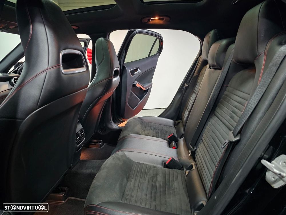 Mercedes-Benz GLA 200 - 14