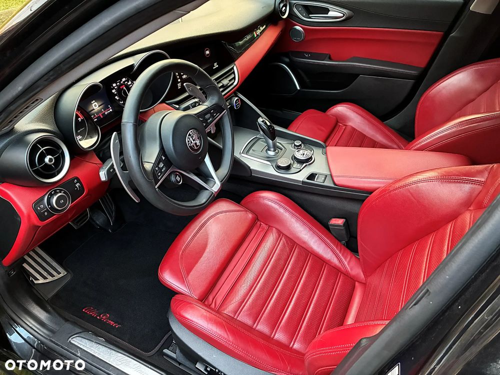Alfa Romeo Giulia 2.0 Turbo Veloce - 30