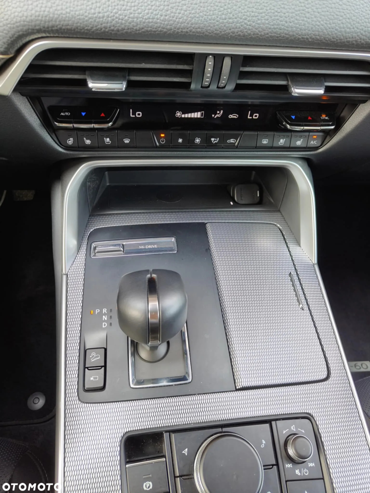 Mazda CX-60 - 10
