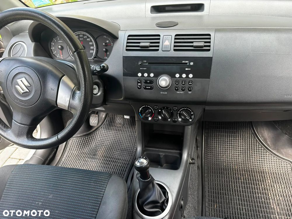 Suzuki Swift 1.3 JB Edition - 6