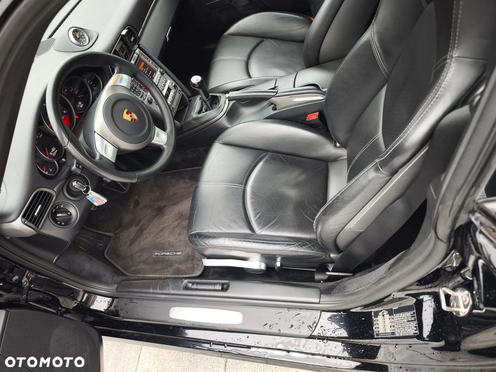 Porsche 911 Carrera 4 - 13