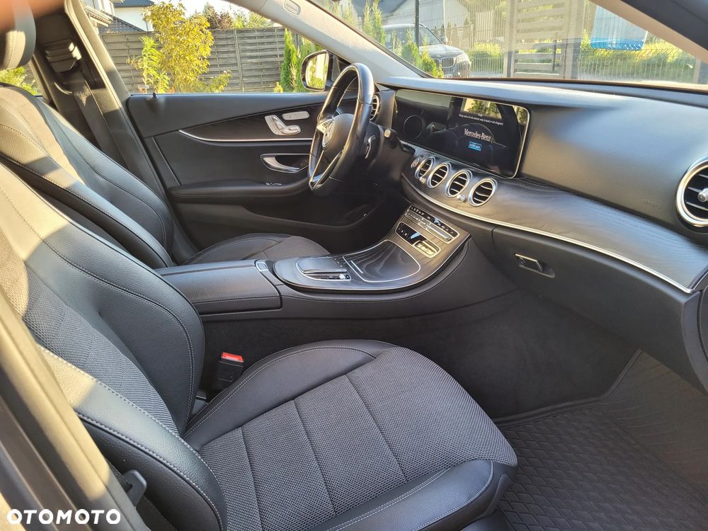 Mercedes-Benz Klasa E 220 d 4-Matic - 10