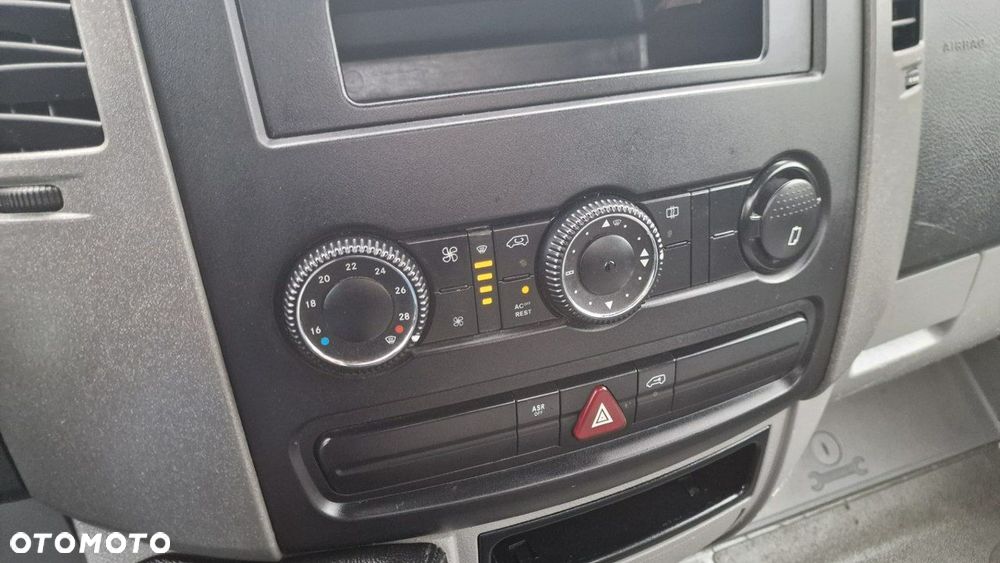 Volkswagen Crafter - 13