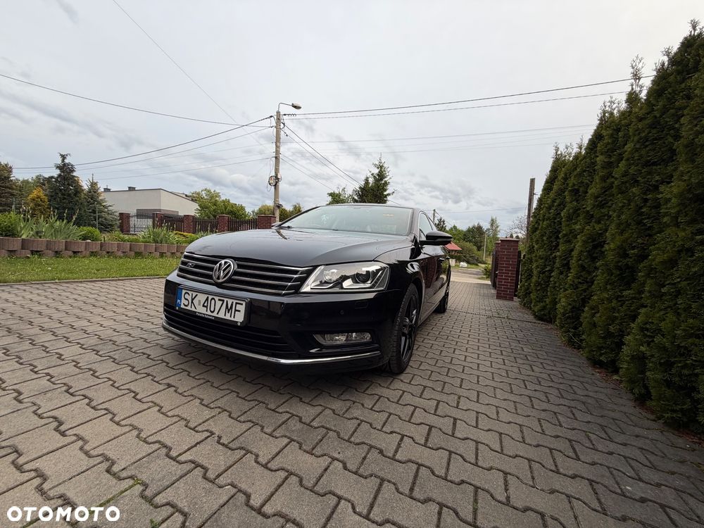 Volkswagen Passat 2.0 TDI Highline R-Style DSG - 12