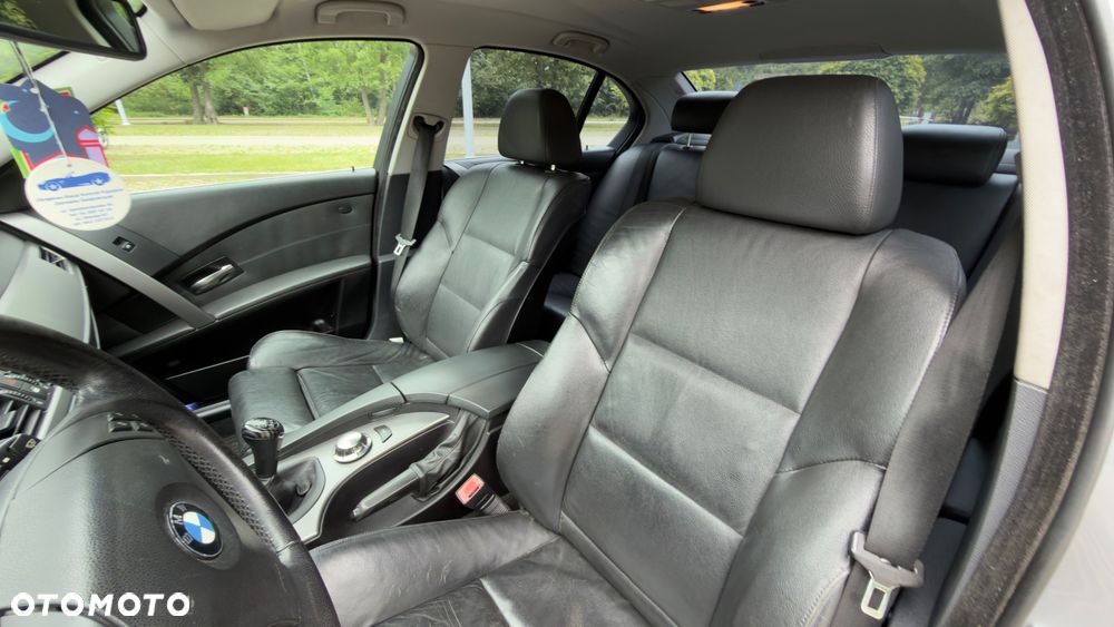BMW Seria 5 520i - 7
