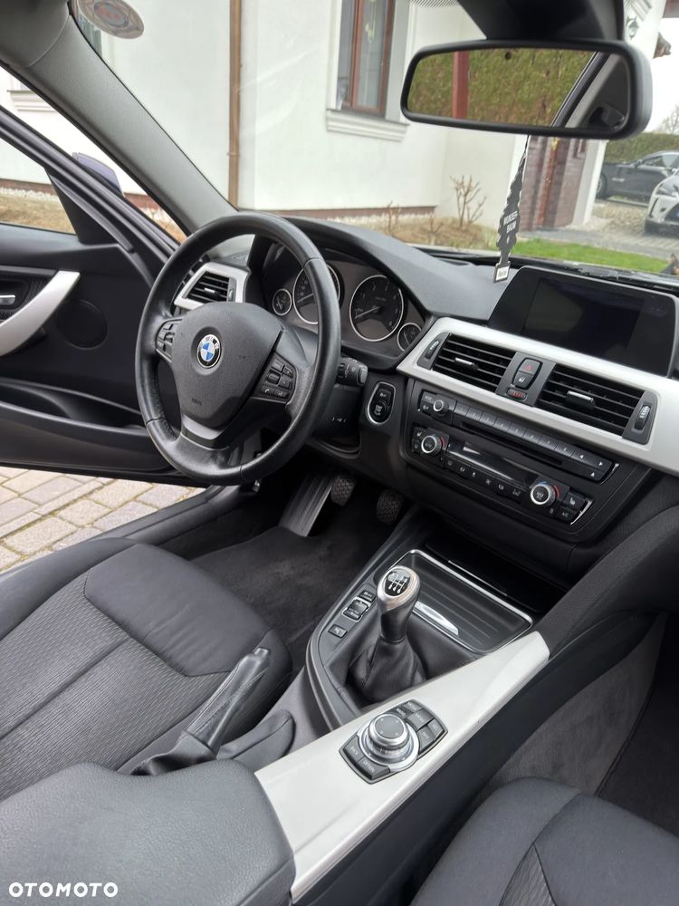 BMW Seria 3 318d DPF - 9