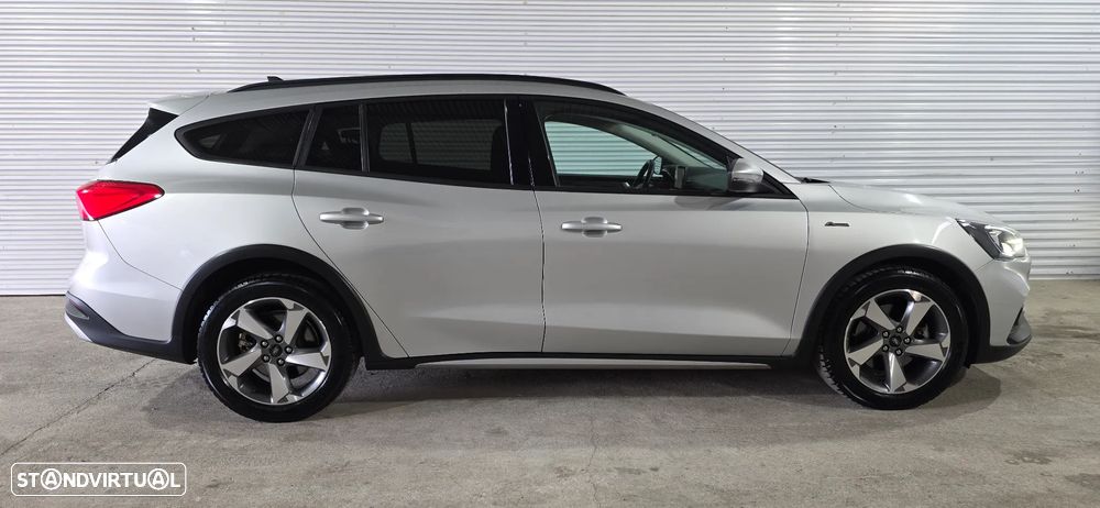 Ford Focus SW 1.5 TDCi EcoBlue Active - 9