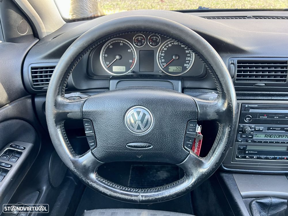 VW Passat Variant 1.9 TDi Confortline - 8