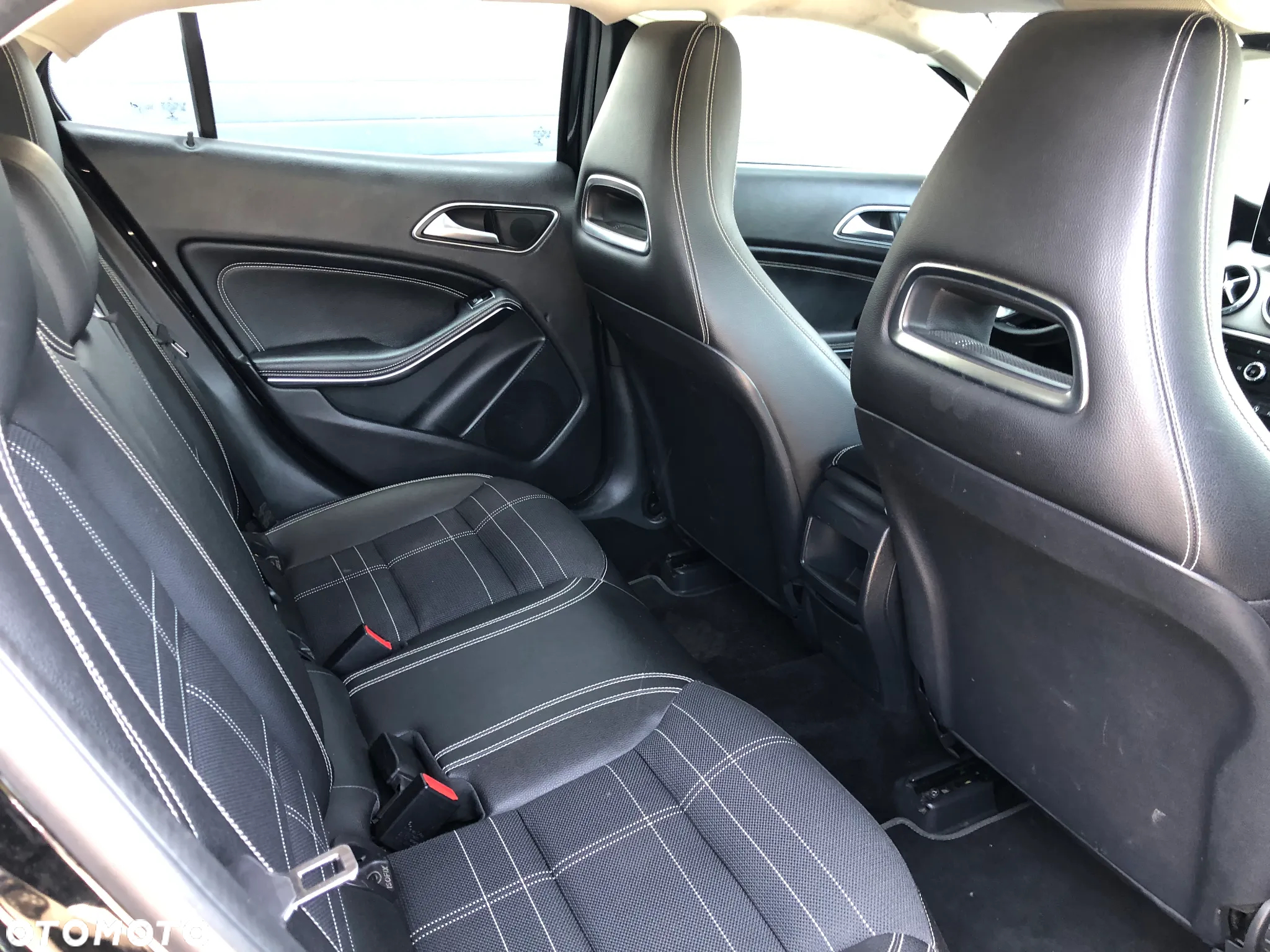 Mercedes-Benz GLA 220 d 4-Matic - 17
