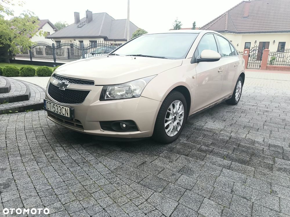 Chevrolet Cruze 1.6 LS - 1