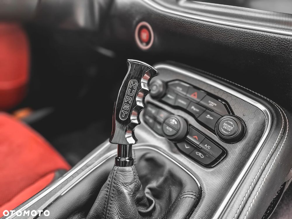 Dodge Challenger - 14