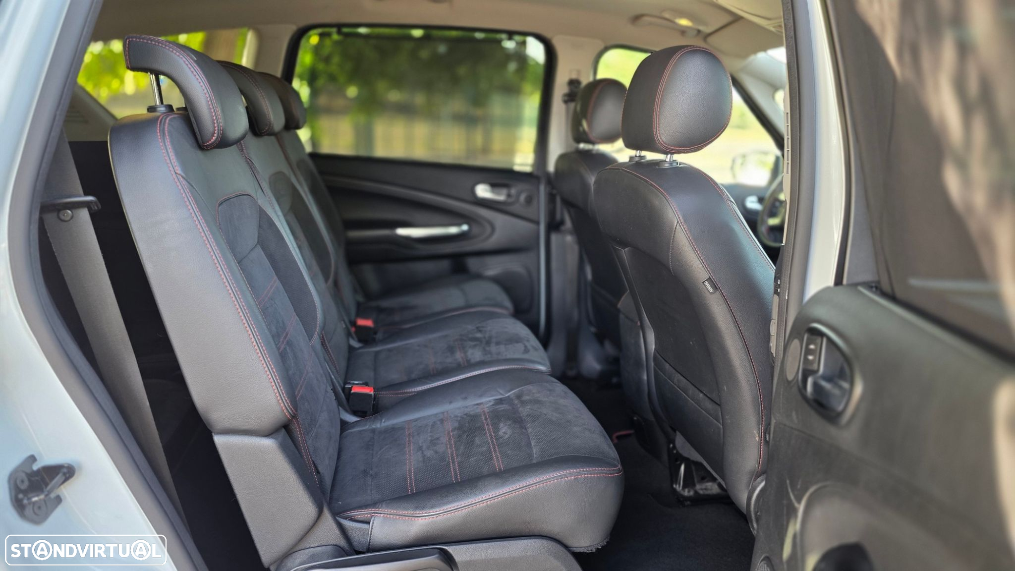 Ford S-Max 2.0 TDCi Titanium 7L - 15