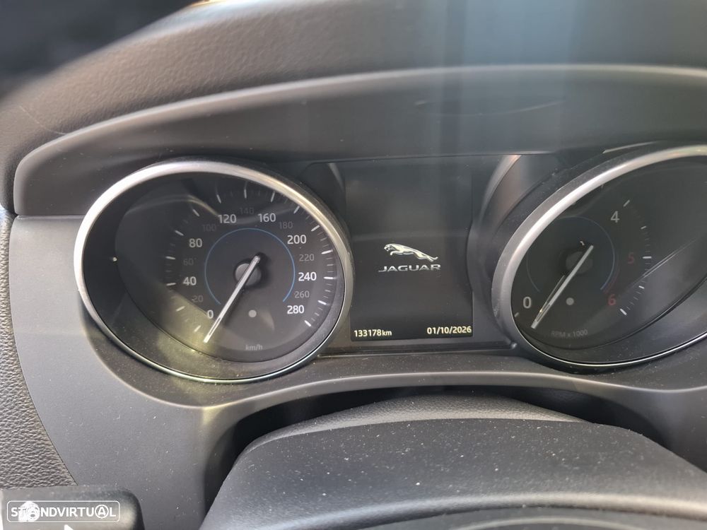 Jaguar F-Pace 2.0 i4D Prestige - 9