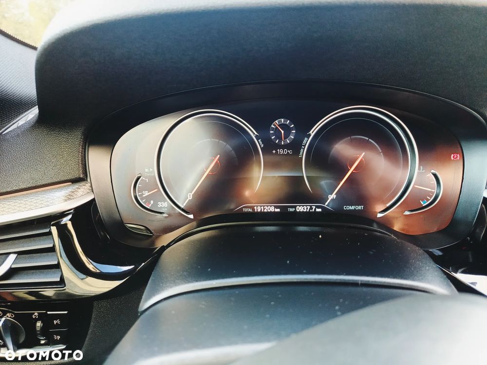 BMW Seria 5 520d M Sport sport - 19