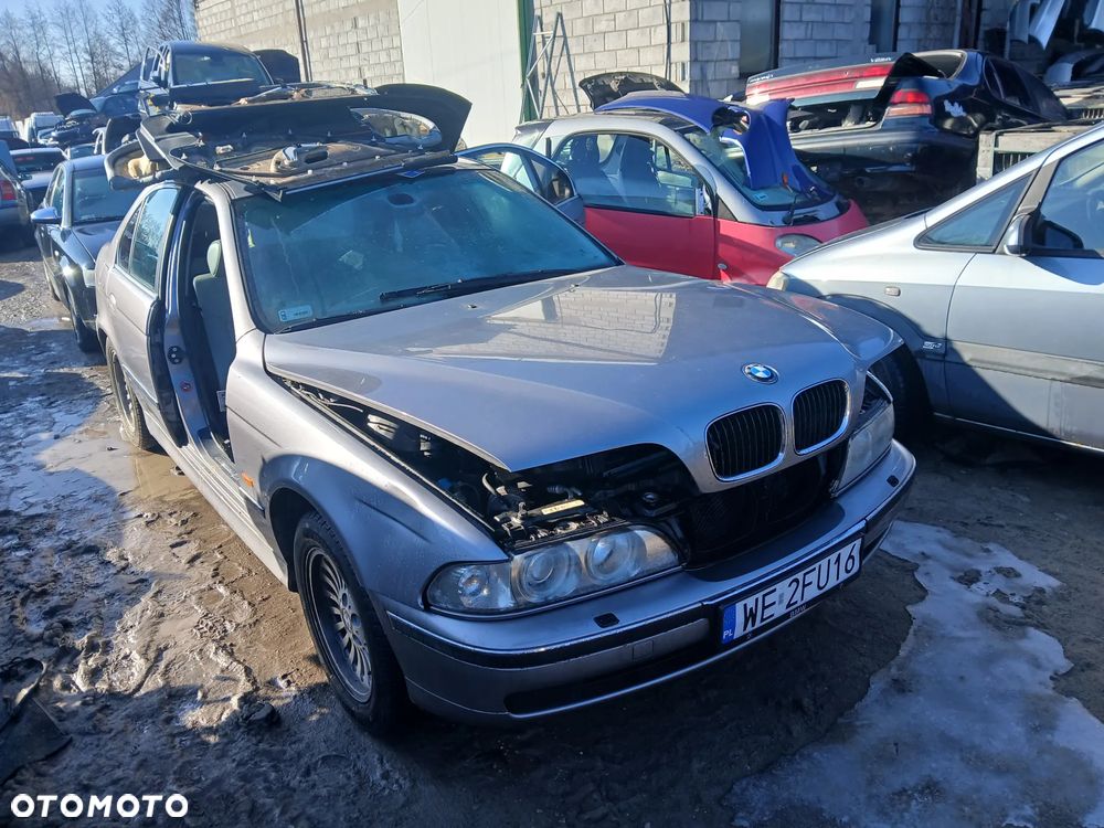 bmw e39 sedan 339 maska zderzak lampa grill błotnik drzwi zbiornik paliwa szyba lusterko klamka - 3