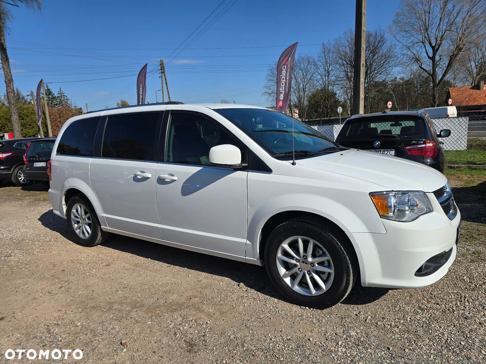 Dodge Grand Caravan - 13