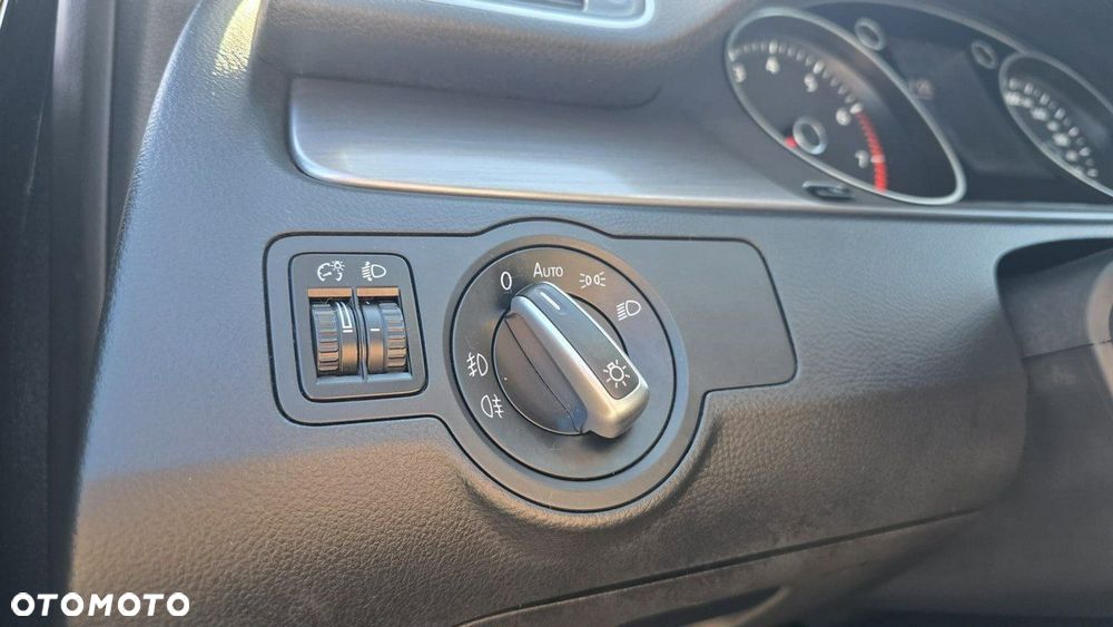Volkswagen Passat - 19