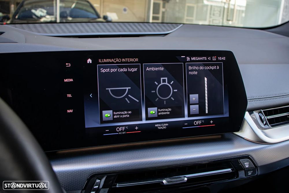 BMW 230xe Active Tourer Pack M - 32