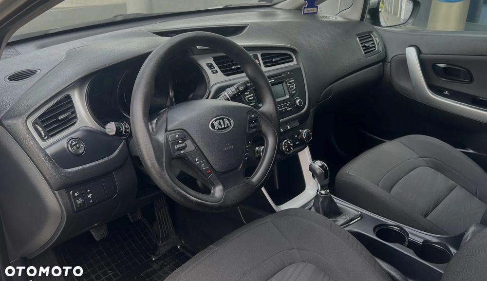 Kia Ceed 1.6 CRDi L - 11