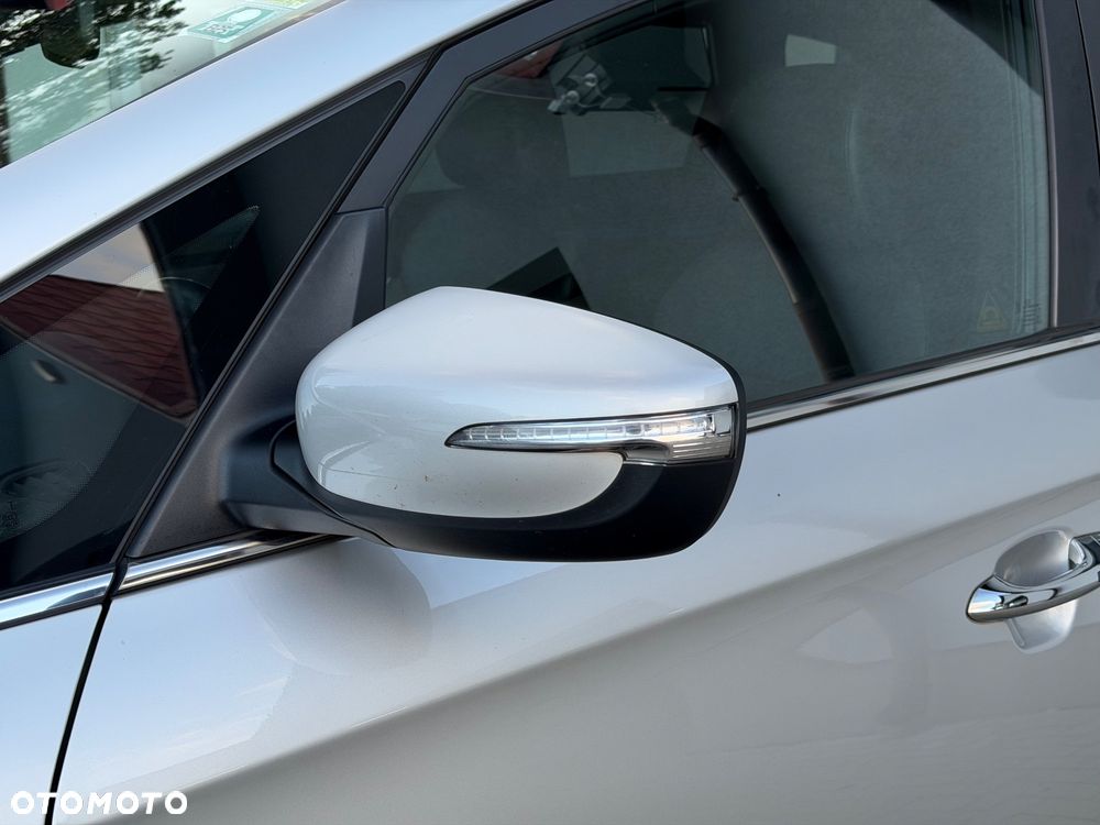 Kia Carens 1.7 CRDi XL 7os 7DCT - 34