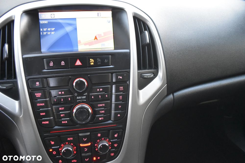 Opel Astra 1.4 Turbo Sports Tourer - 21