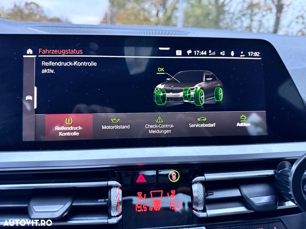 BMW Seria 3 320d xDrive AT M Sport - 38