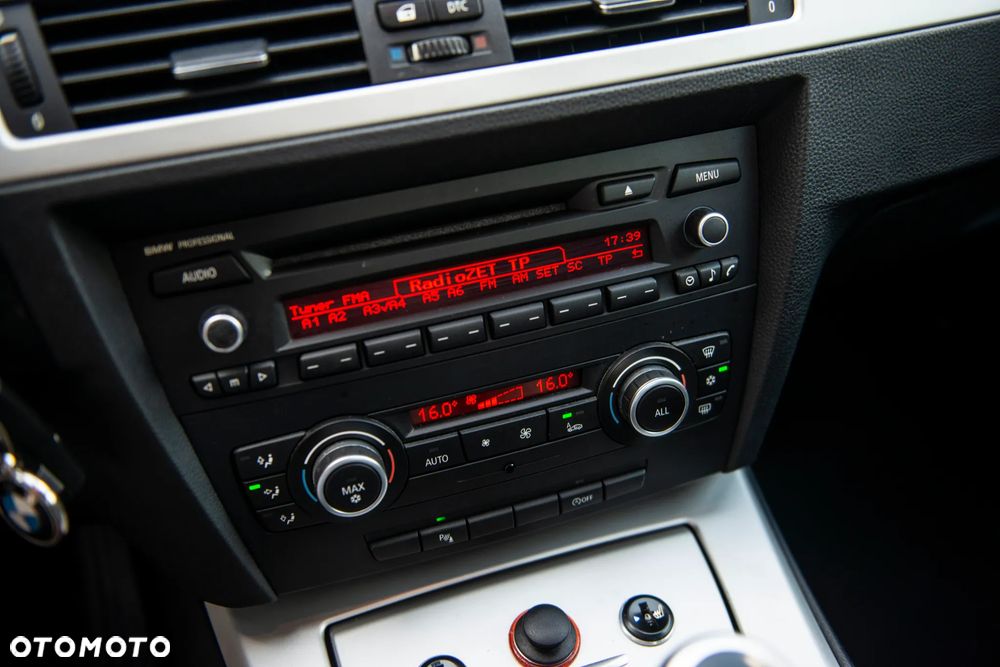 BMW Seria 3 320d - 30