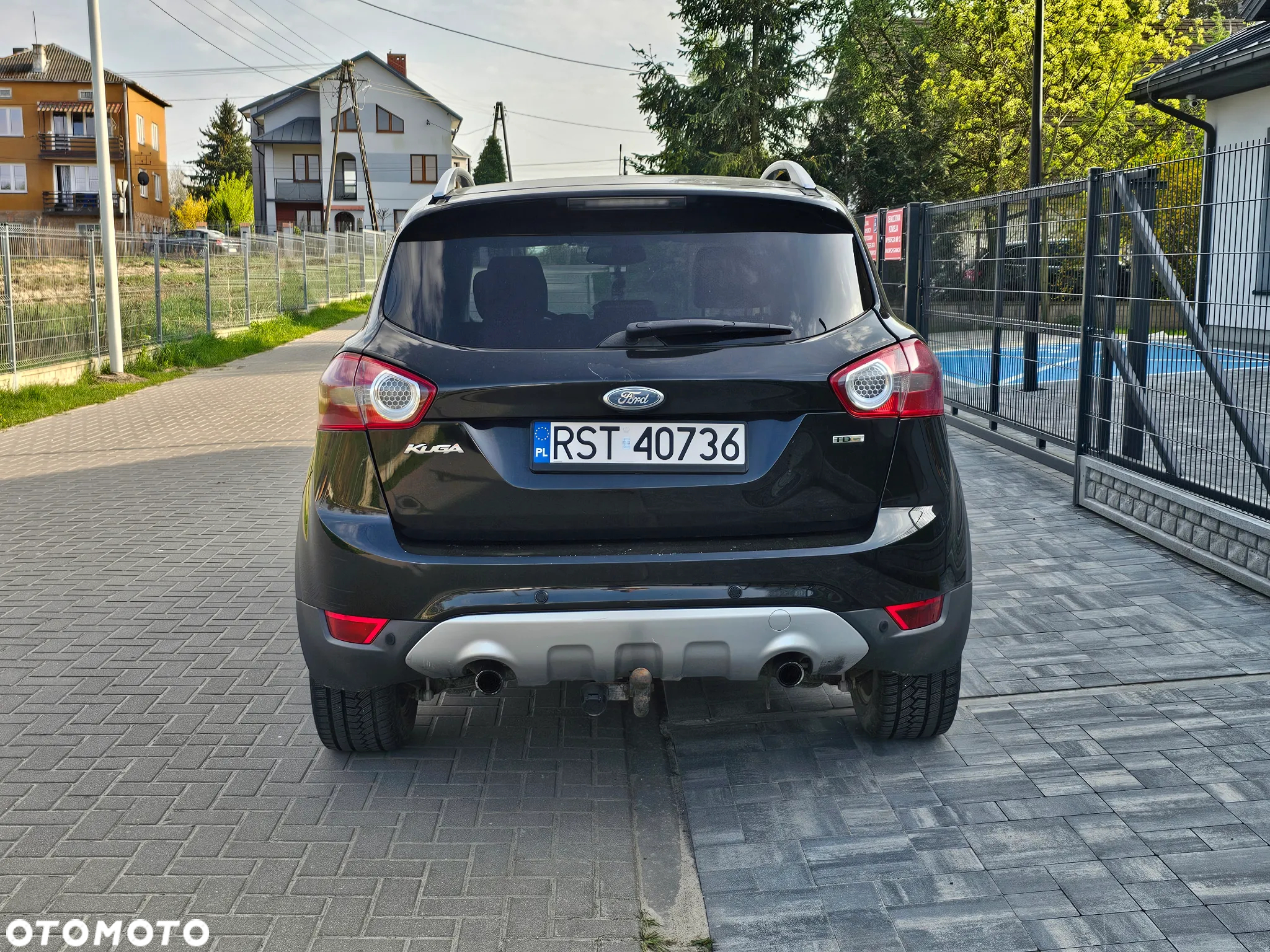 Ford Kuga 2.0 TDCi 2x4 Titanium - 4