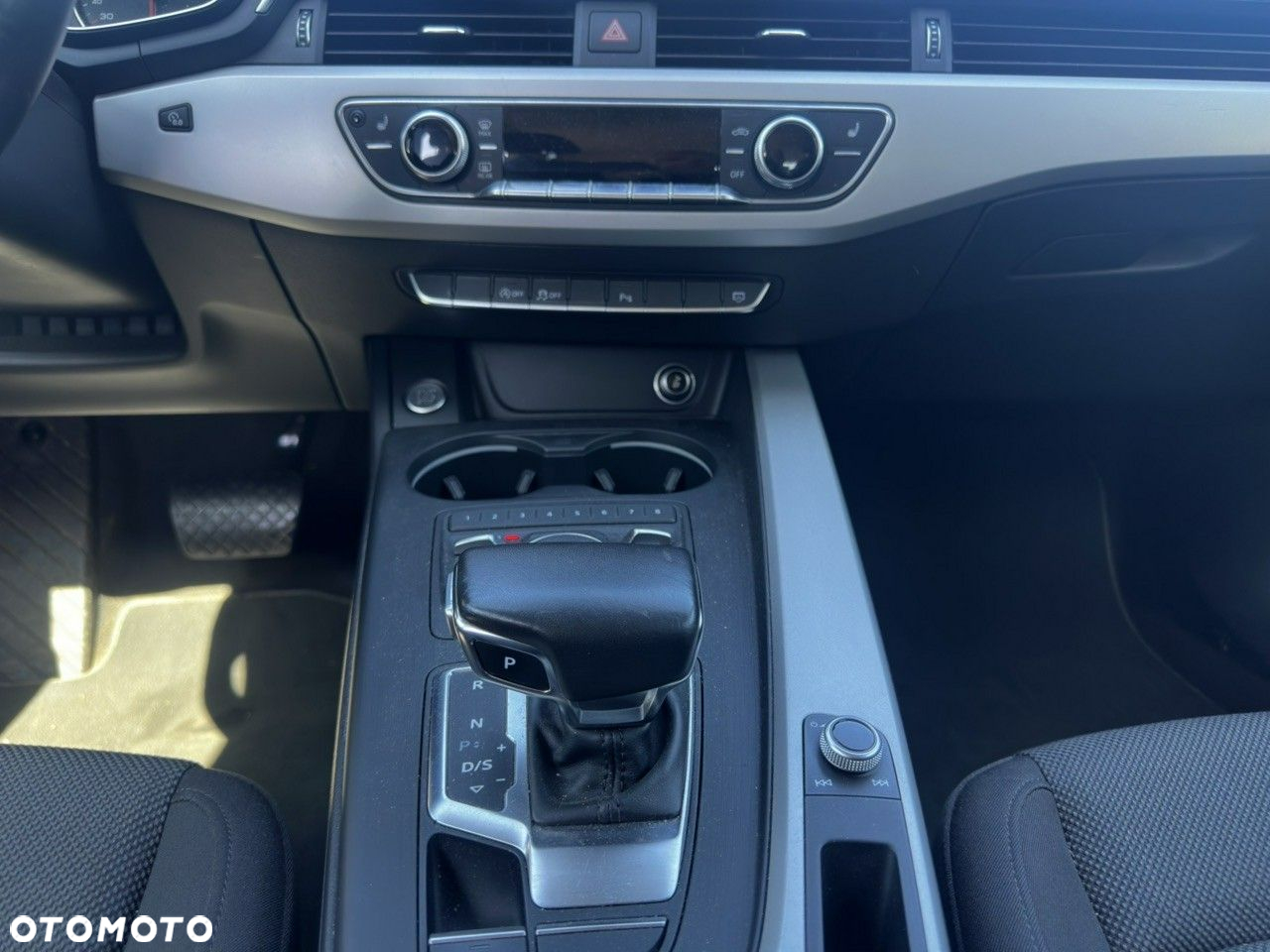 Audi A4 2.0 TDI S tronic - 18