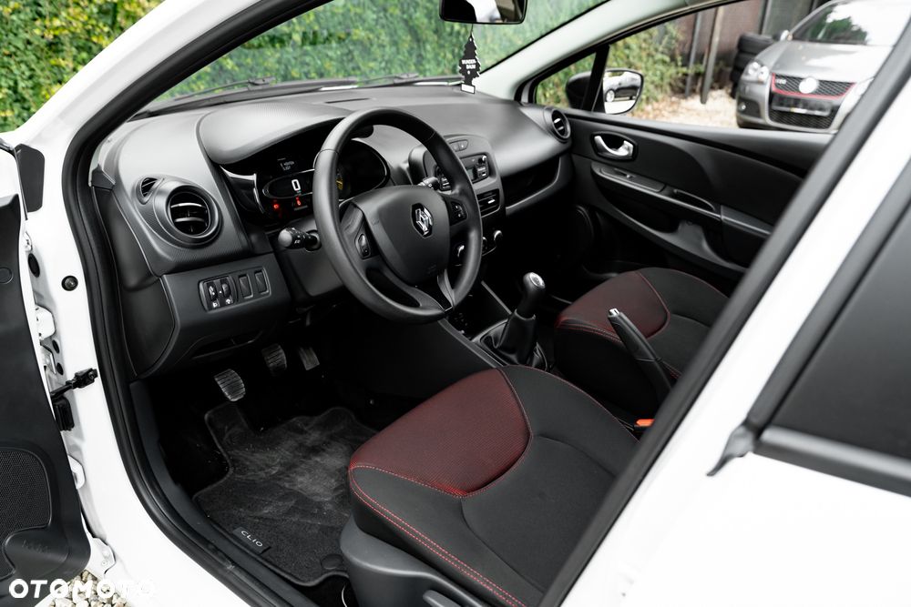 Renault Clio 1.2 16V Authentique - 15