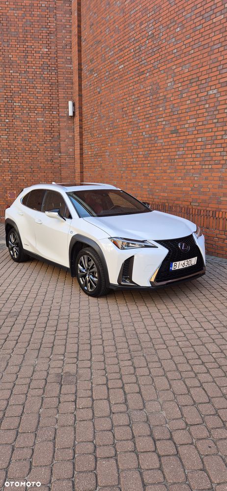 Lexus UX - 3