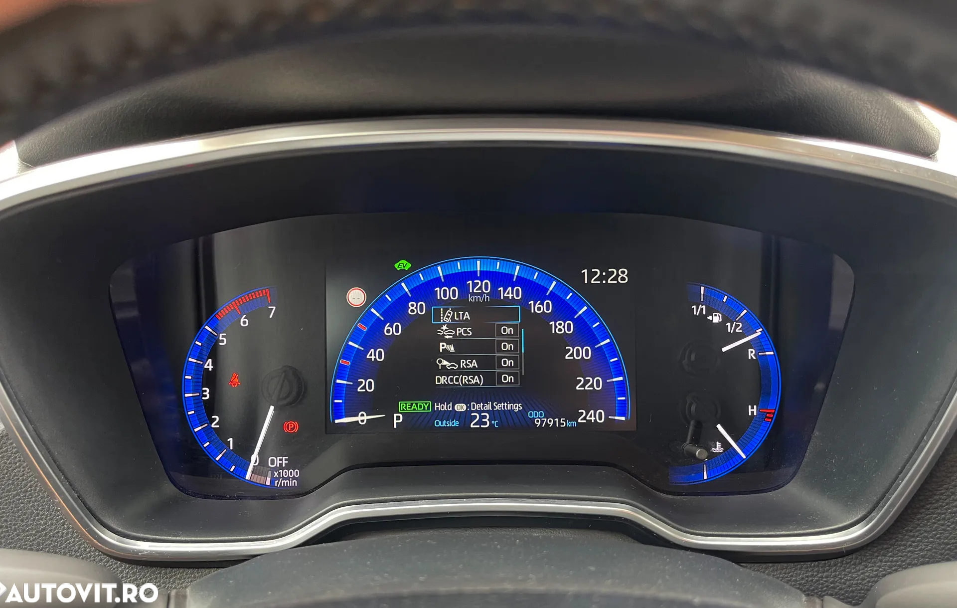 Toyota Corolla Sedan 1.8 HSD Dynamic - 10