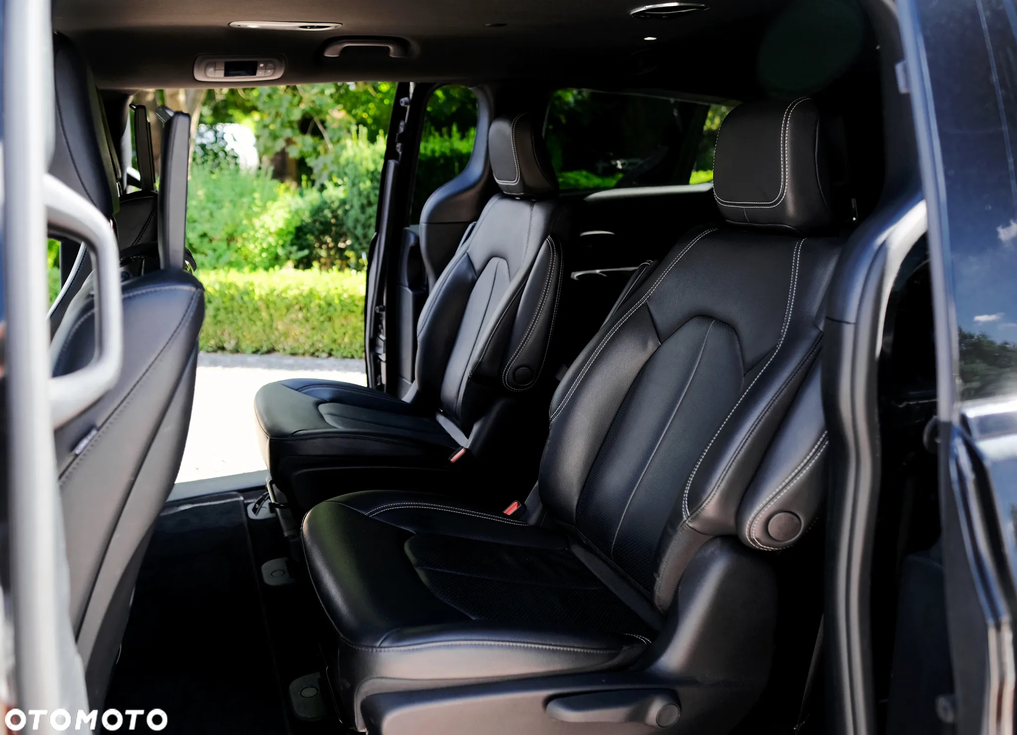 Chrysler Pacifica - 21