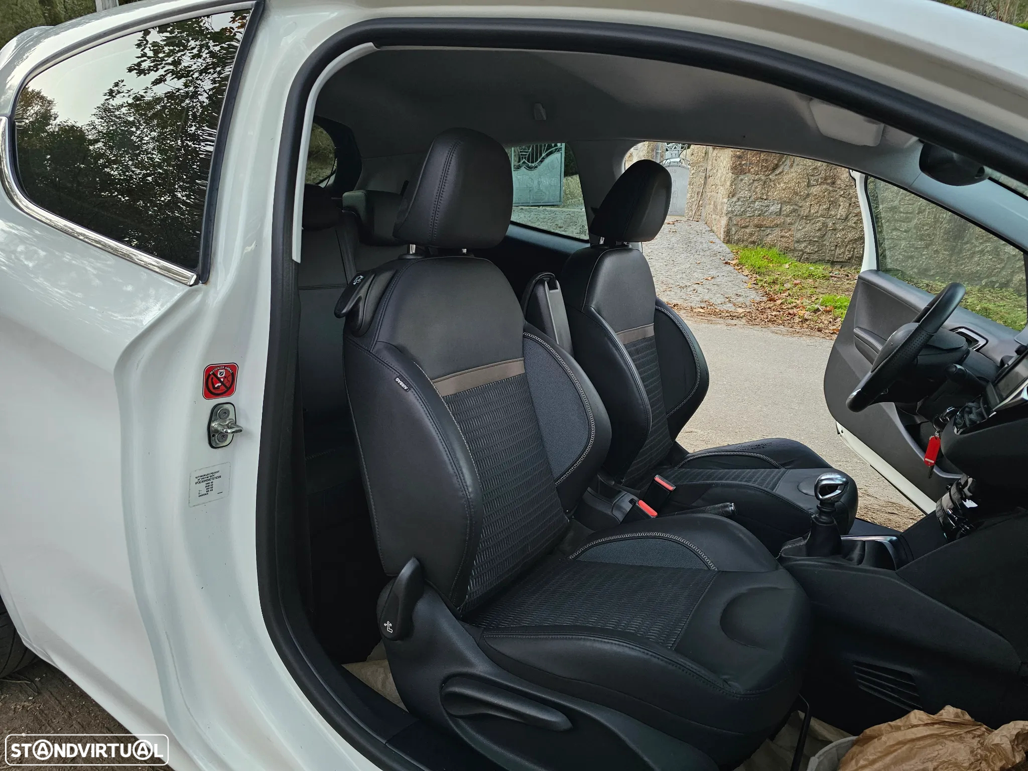 Peugeot 208 1.6 e-HDi Allure - 9