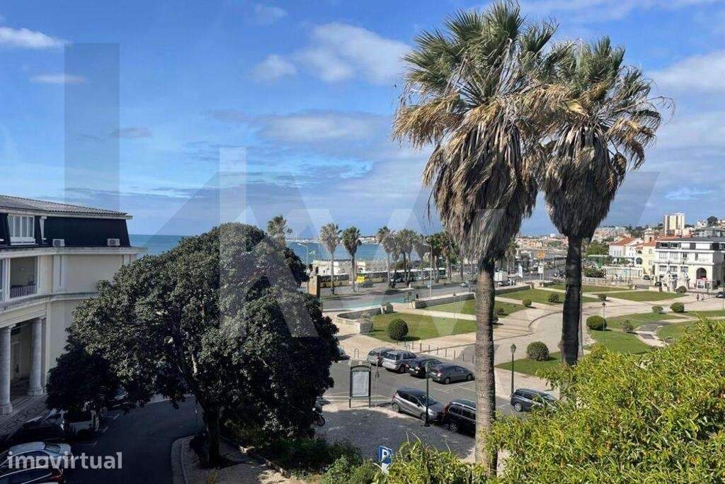 Estúdio no Estoril, com vista de mar, remodelado, não mobilado com coz
